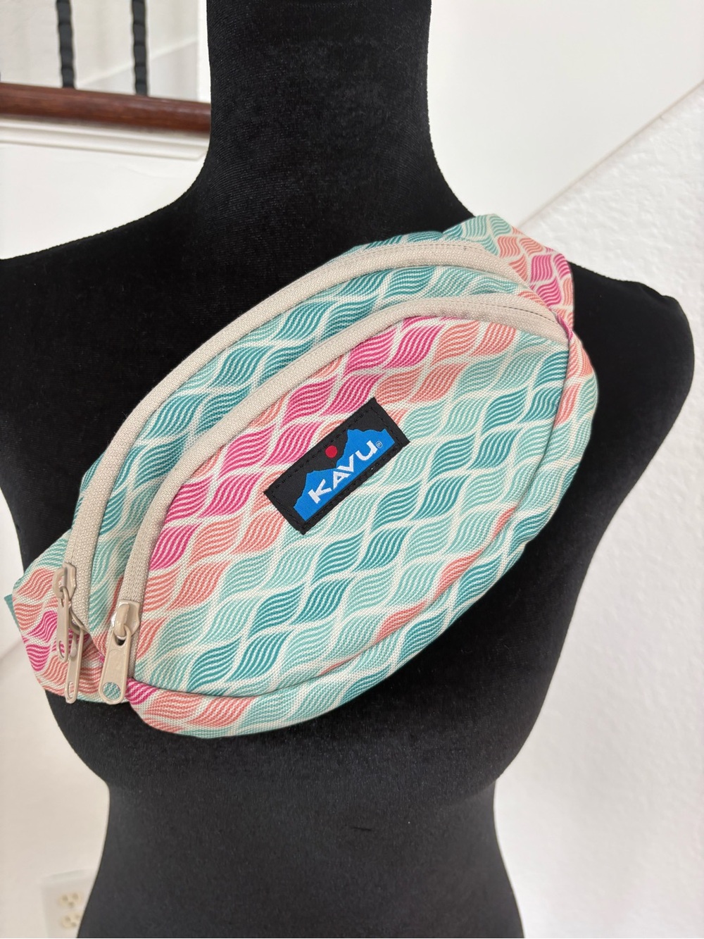 KAVU Teal & Pink Wave-Pattern Crossbody Waist Bag
